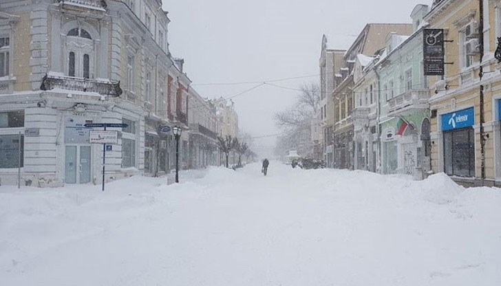 Русе и малките населени места от общината имат осигурени необходимите инертни материали, а снегопочистващата техника е в изправност