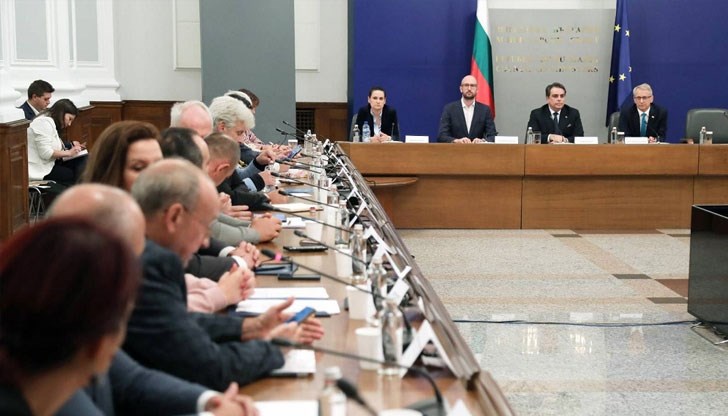 На неформална дискусия в Министерския съвет бе обсъдено максималният осигурителен доход да се определя по формула, а не административно