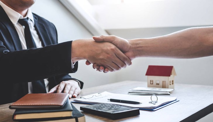 Въвеждат държавен стандарт за професията „Брокер“ Въвеждат държавен стандарт за професията „Брокер“