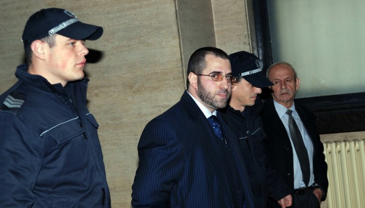 Осъденият за изнасилване Мангъров е изчезнал преди 12-годишната му присъда да бъде приведена в изпълнение