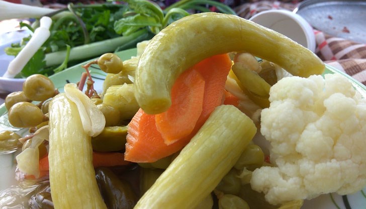 Участниците ще се включат в надпреварата с домашно приготвена туршия и/или сладко Участниците ще се включат в надпреварата с домашно приготвена туршия и/или сладко