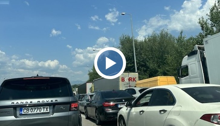 Наш сънародник се е опитал да пререди опашката от автомобили, което е предизвикало скандала