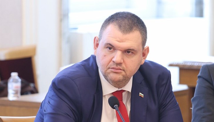 Настоявам да бъдат предприети необходимите действия за изпращането на трети полет