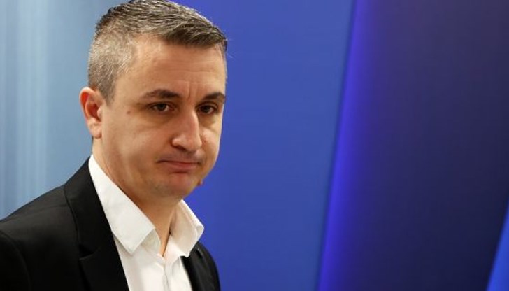 Хората протестират, защото никой нищо не им казва, заяви бившият министър на енергетиката Хората протестират, защото никой нищо не им казва, заяви бившият министър на енергетиката