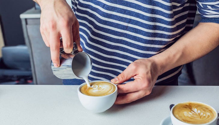 Според експерти комбинацията от двете напитки може да има и някои негативни ефекти върху здравето Според експерти комбинацията от двете напитки може да има и някои негативни ефекти върху здравето