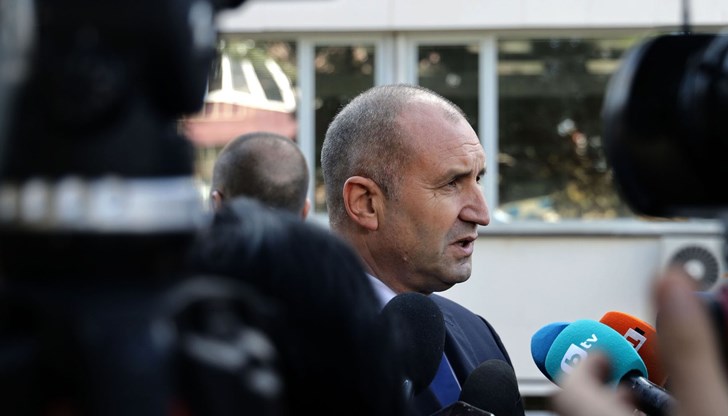 Държавният глава ще приеме почетния караул пред Паметника на българския летец