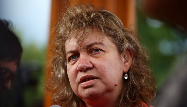 Вотът няма да бъде възпрепятстван, защото са осигурени хартиени бюлетини за гласуване, допълни преподавателят по конституционно право