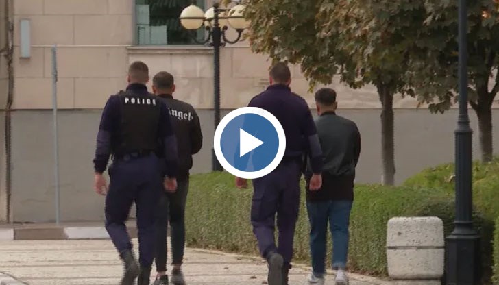 52-годишният мъж е намушкан пред семейството си