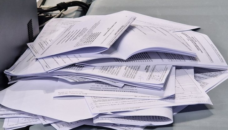 Недействителните бюлетини костват 9 мандата за общински съветници