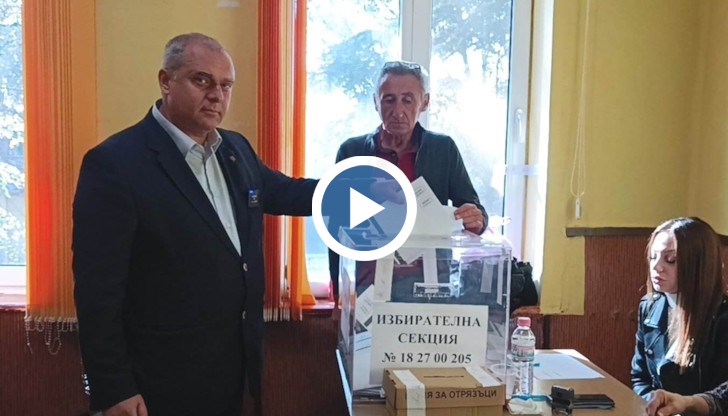 Веселинов упражни правото си на глас в секция в село Червена вода