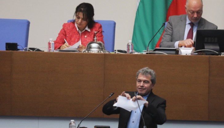 Тошко Йорданов скъса споразумението между управляващите и част от протестиращите енергетици