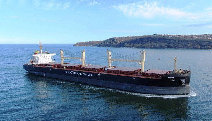 Самолетът, с който българите от кораба „Рожен, трябваше да пътуват, се върна в израелската столица