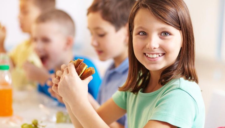 Маркетингът на производителите на пакетирани храни експлоатира детския и родителския мързел Маркетингът на производителите на пакетирани храни експлоатира детския и родителския мързел