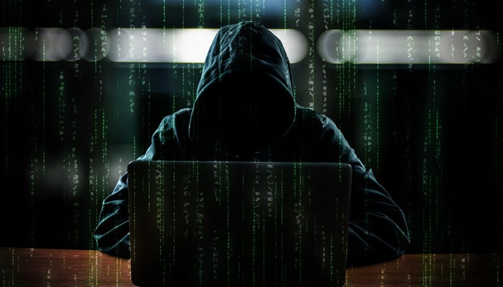 Извършваме рязка и безотговорна дигитална трансформация, коментира експертът по киберсигурност Ясен Танев