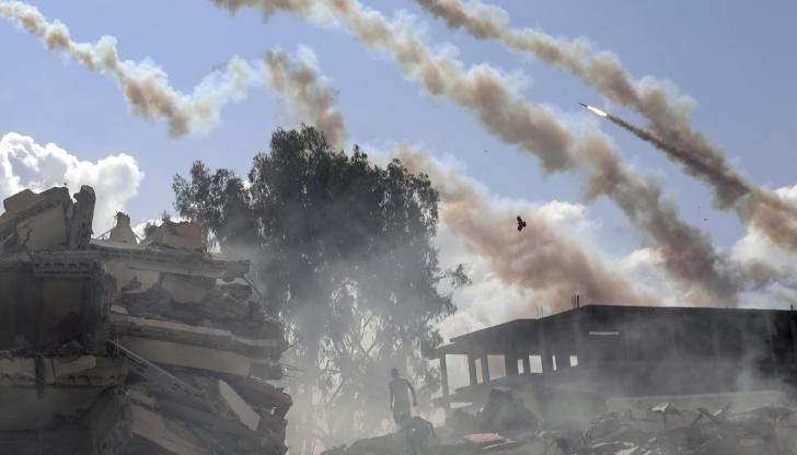 Невинни хора от двете страни си отиват