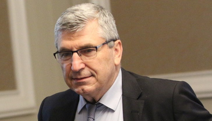 Целият зелен преход прилича на лабораторен експеримент, коментира бившият дипломат в мрежата