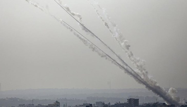 Държавата е под ракетен обстрел Държавата е под ракетен обстрел