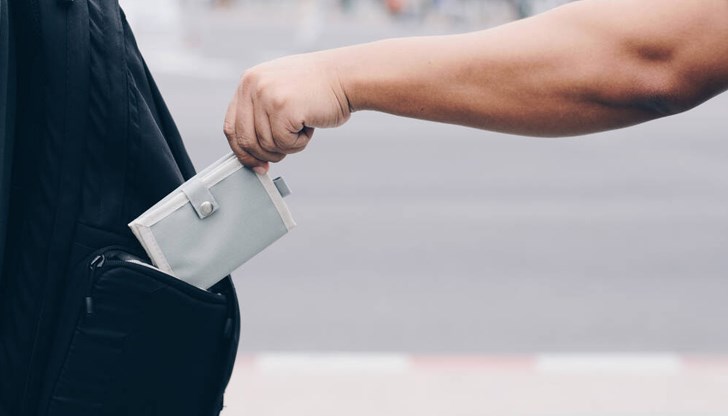 85-годишната потърпевша е пострадала при спречкването и е откарана в болница 85-годишната потърпевша е пострадала при спречкването и е откарана в болница