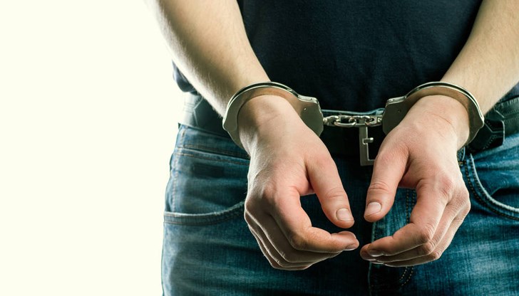 Младият мъж откраднал велосипед от единия адрес , а от другия – портмоне с пари и лични документи Младият мъж откраднал велосипед от единия адрес , а от другия – портмоне с пари и лични документи