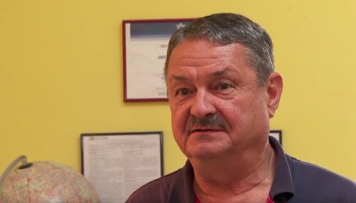 Работя навръх рождения си ден. Няма как, плащаме данъци, трябва да се работи Работя навръх рождения си ден. Няма как, плащаме данъци, трябва да се работи