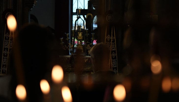 Всички национални и общински знамена в общината ще са свалени наполовина