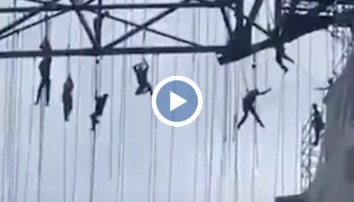 Работници на строеж в Сао Паоло се спасяват с въжета