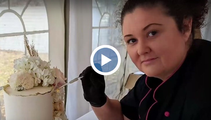 Сладкари извайват фигури на исторически личности от захар