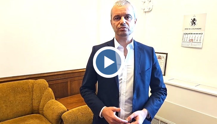 Зам.-министър от квотата на ПП -ДБ е извършил посегателство над кода на машините за гласуване, каза Костадинов