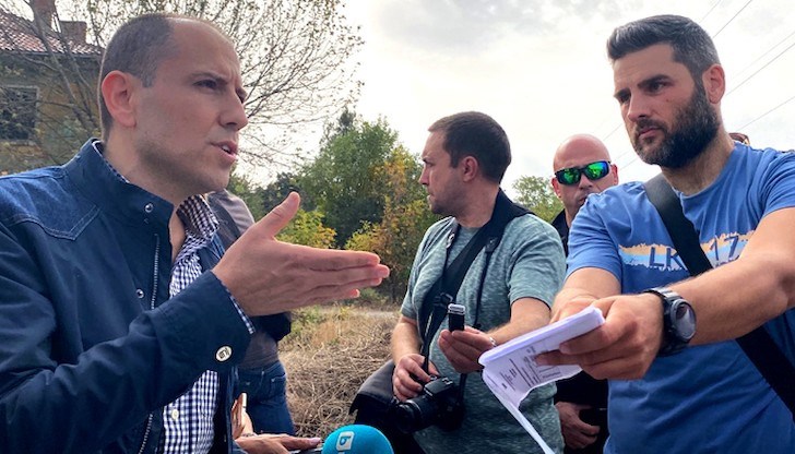 Днешните протести на екоактивисти и служители в енергийното дружество завършиха с връчване на протестно писмо за затваряне на централата