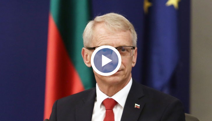 Според премиера, заплатите на служителите са били актуализирани на няколко пъти през предходните години