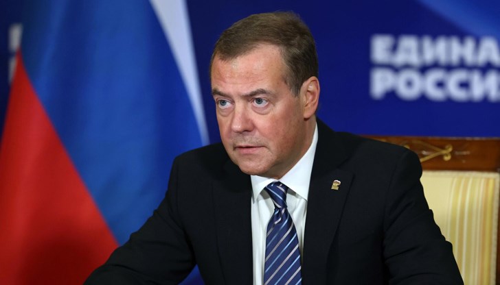 От началото на годината досега 385 хиляди души са постъпили на военна служба Русия, съобщи заместник-председателят на руския Съвет за сигурност