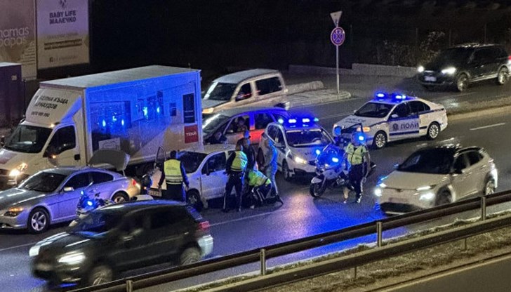 Според очевидци водачът на автомобила е получил инфаркт Според очевидци водачът на автомобила е получил инфаркт