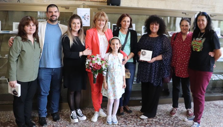 В Регионална библиотека „Любен Каравелов“ - Русе откриха изложба с творби от форума