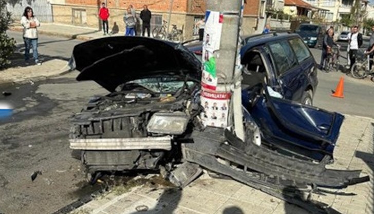 Близо 2 часа младежът обикалял с фолксвагена си с бясна скорост малките улички в града