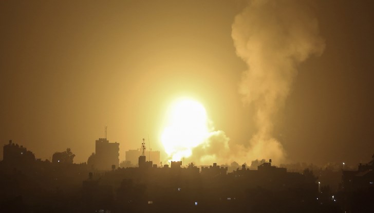 Ракетата е долетяла от ивицата Газа и се е взривила в жилищна сграда