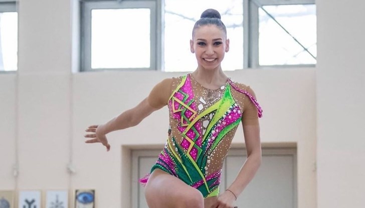 Националката по художествена гимнастика стана шампионка в многобоя през юли