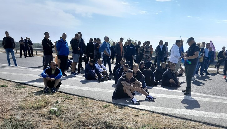 Протестиращите енергетици и миньори отказаха да отидат на среща с премиера