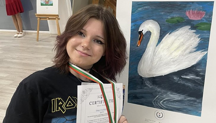 Младата художничка взе сребърен медал на Международен конкурс за детска рисунка