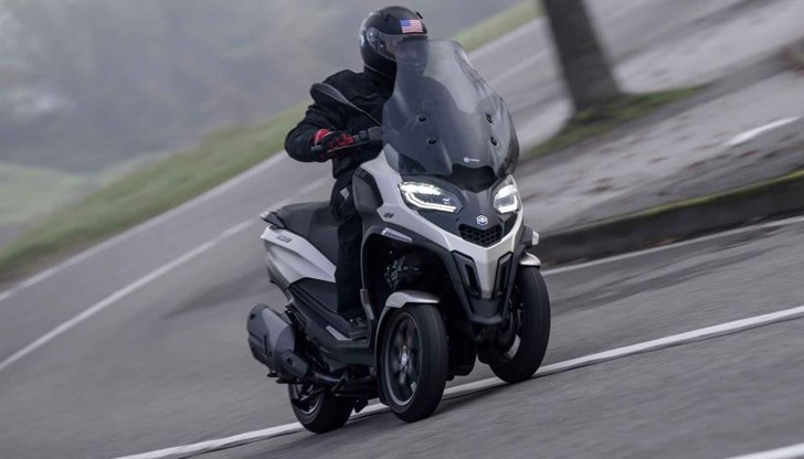 Мъжът е с фрактура на десен глезен Мъжът е с фрактура на десен глезен