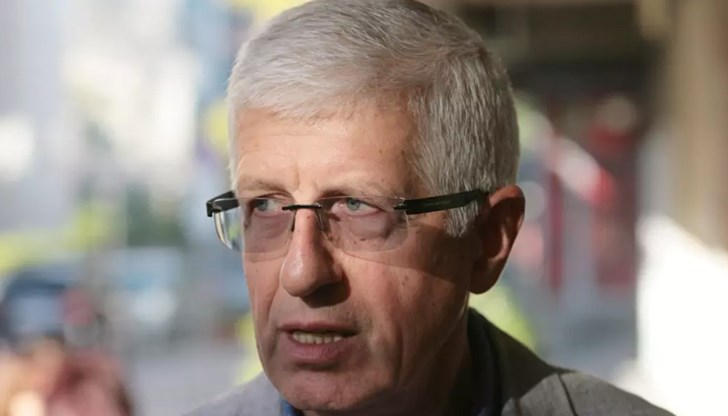 Тези 36 заплати се използват като метод за потушаване на напрежението, счита Овчаров Тези 36 заплати се използват като метод за потушаване на напрежението, счита Овчаров