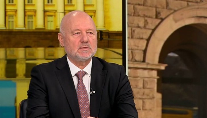 Министърът на отбраната не скри, че Киев отново е поискал помощ от София Министърът на отбраната не скри, че Киев отново е поискал помощ от София
