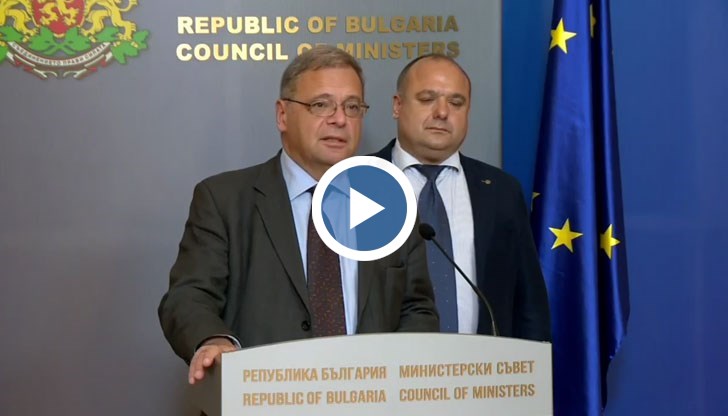 Причините са екстремни валежи, невиждани от 500 години, къси и тесни водосбори, които предопределят посоката и скоростта на приливната вълна