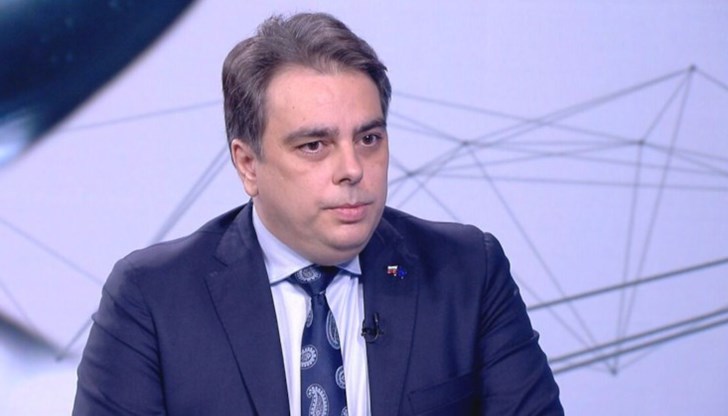 Това, което бих им казал е, че това, което е било до момента, няма как да продължи, каза финансовият министър