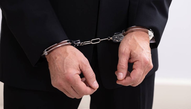 Мъжът е уличен в притежание на незаконни хапчета на стойност хиляди долари