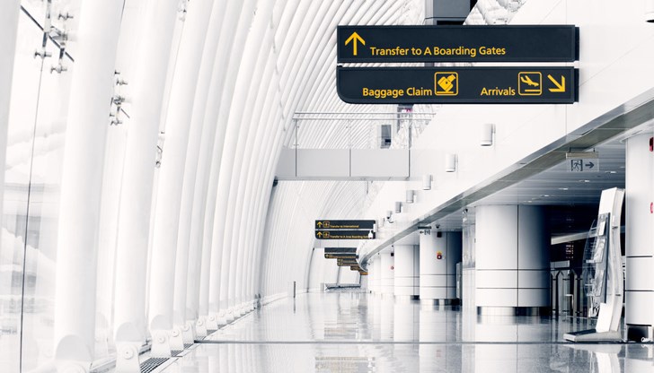 Аеропортът беше временно блокиран