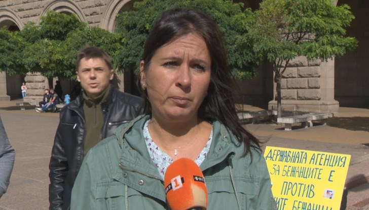 Руски граждани, търсещи убежище, твърдят, че Държавната агенция за бежанците им отказва международна закрила Руски граждани, търсещи убежище, твърдят, че Държавната агенция за бежанците им отказва международна закрила