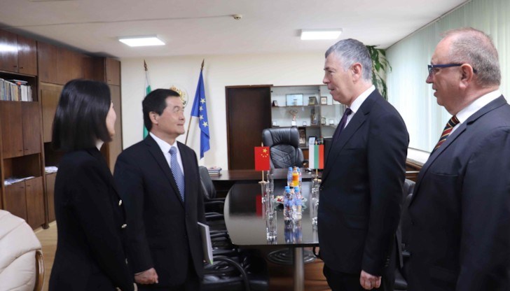 Първият дипломат на КНР в България бе посрещнат от Данаил Ковачев