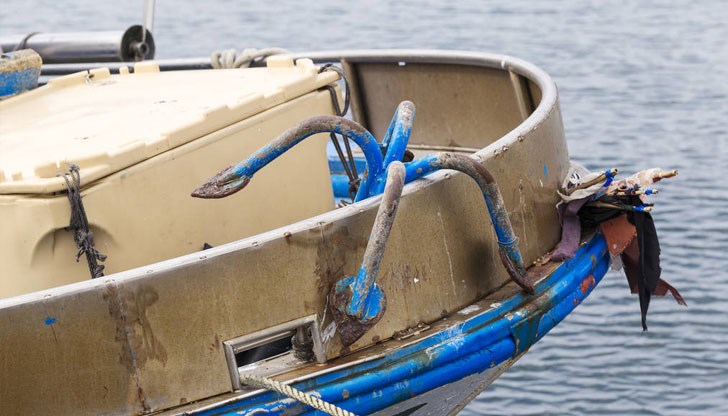 12 семейства се изхранват от тези кораби, а сега хората са почти без доходи. Институциите мълчат