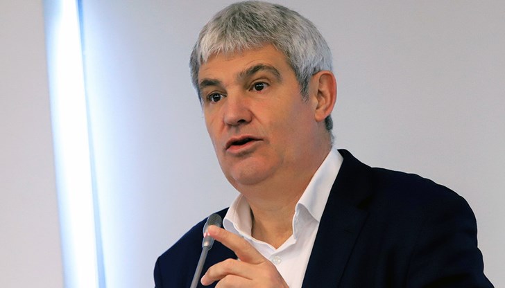 КНСБ ще подкрепи правителството за увеличение на минималната заплата със 153 лева КНСБ ще подкрепи правителството за увеличение на минималната заплата със 153 лева