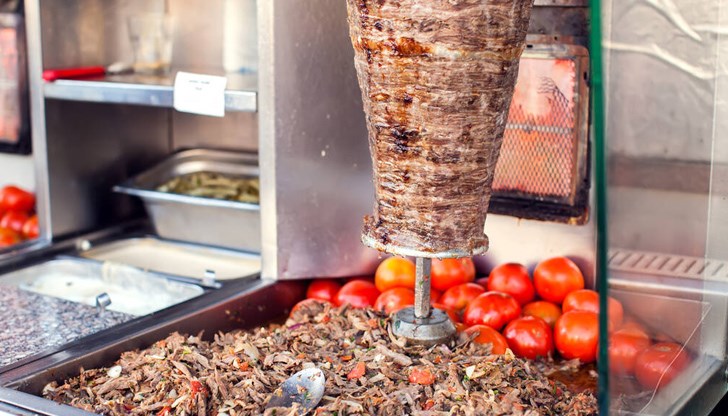 Дюнерджийницата е запечатана от БАБХ и се охранява от полицията Дюнерджийницата е запечатана от БАБХ и се охранява от полицията